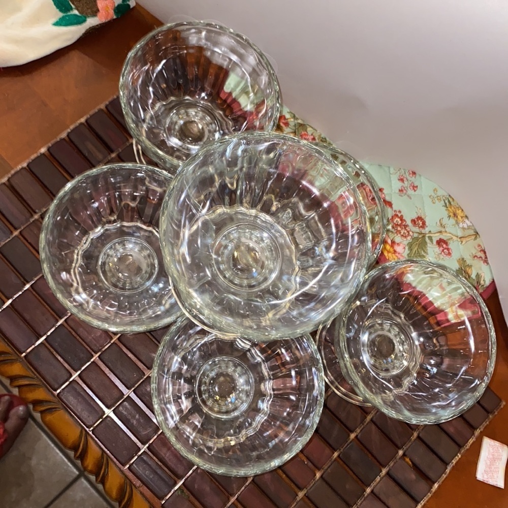 6 glasses for desert or cocktail - Picture 3 of 4